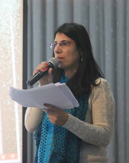 انتخاب الناشطة سمر صلاح الدين رئيسة لبلدية حزما